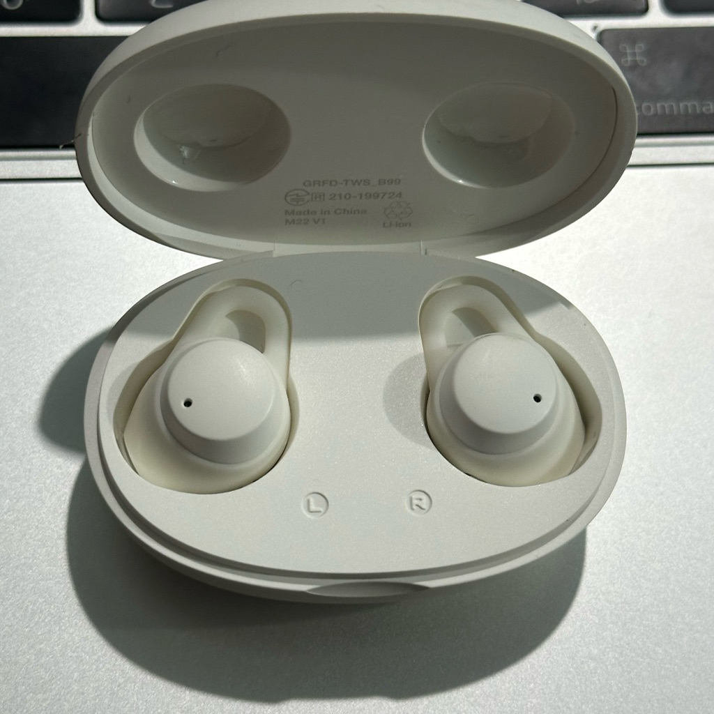 Tai nghe GEO GRFD-TWS B99 earbud thế kế để nằm ngủ