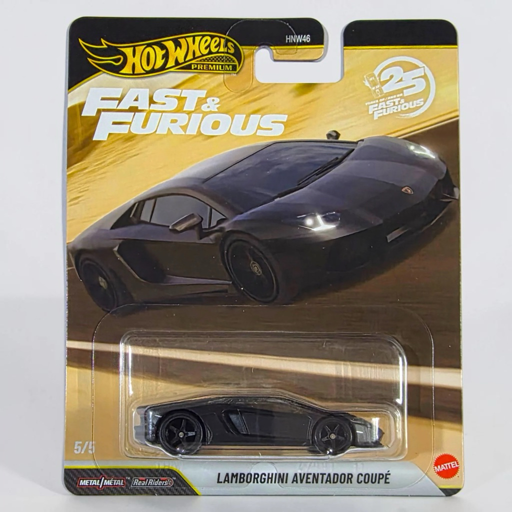 Xe mô hình Hot Wheels Lamborghini Aventador Coupe