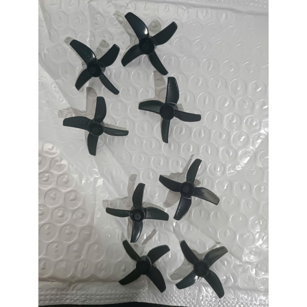 4 cánh quạt drone như hình (2 thuận + 2 nghịch) phù hợp cho motor 610 612 615 716 (lỗi 0.8 mm) chỉ 2
