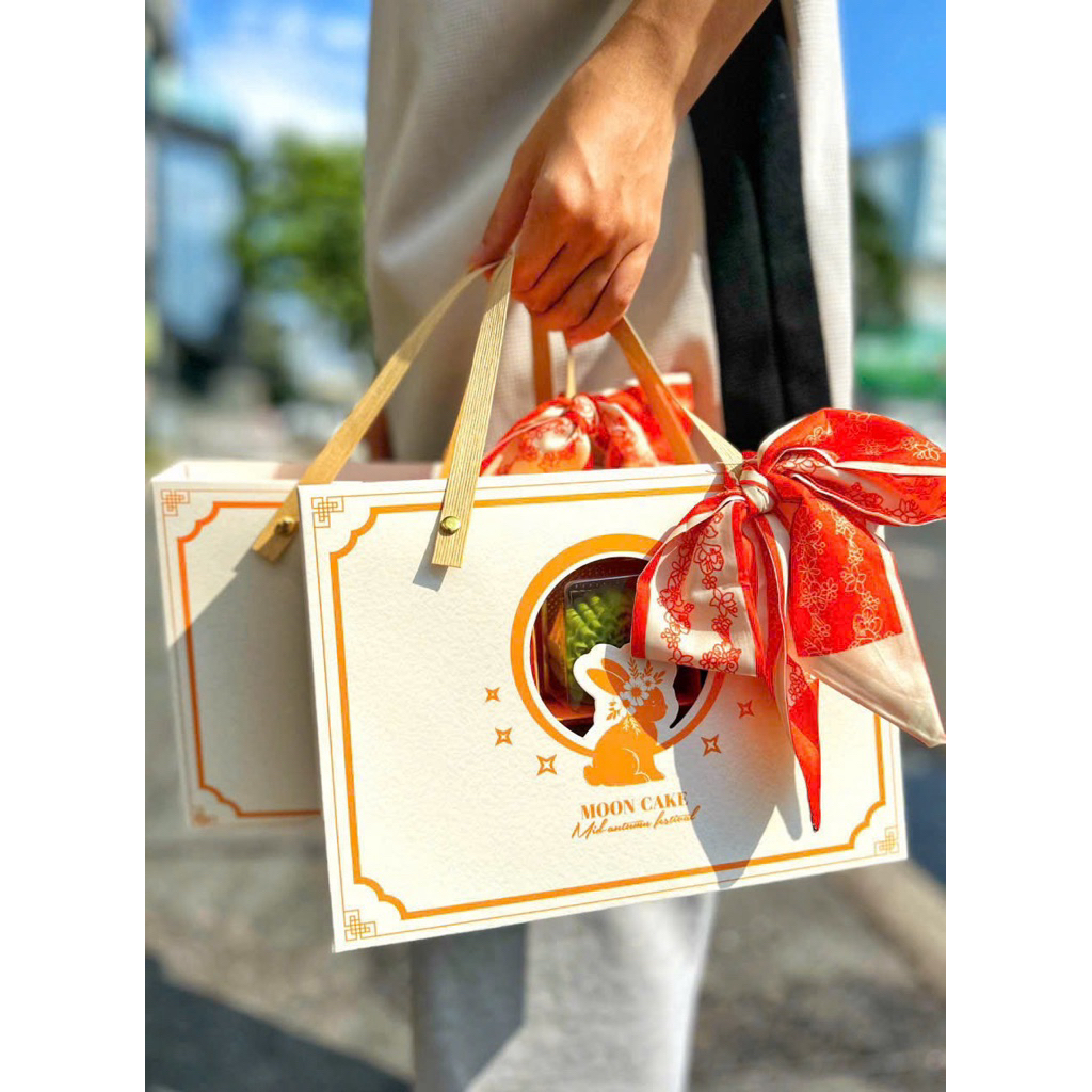 SET  BÁNH TRUNG THU THỎ NGỌC ĐẦY ĐỦ FULL MOON ( Hộp 6 bánh mỗi bánh 75gr)