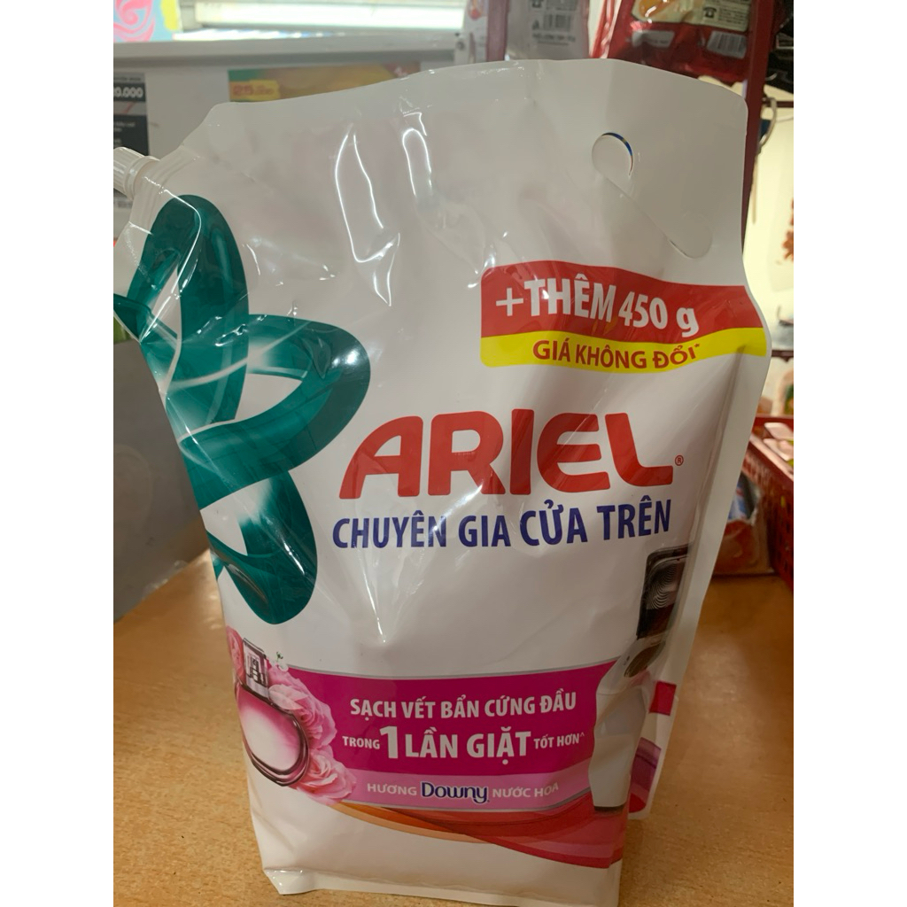 Nước giặt Ariel cửa trước nhiều hương Sen & Nhài 3.05Kg