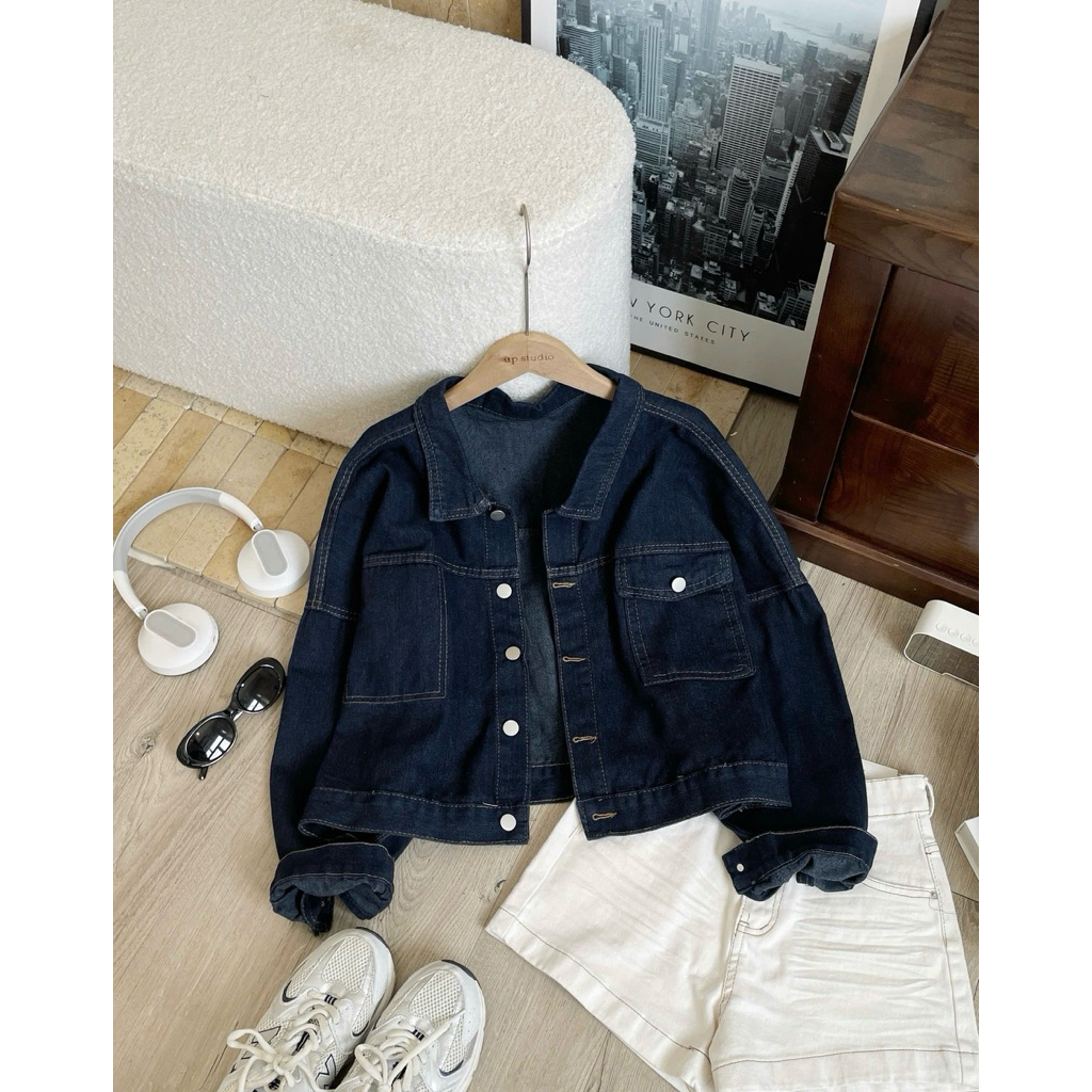 Lily.clothes- Áo khoác jean dáng lửng túi ngực basic dày dặn/ Áo khoác bò (AK02)