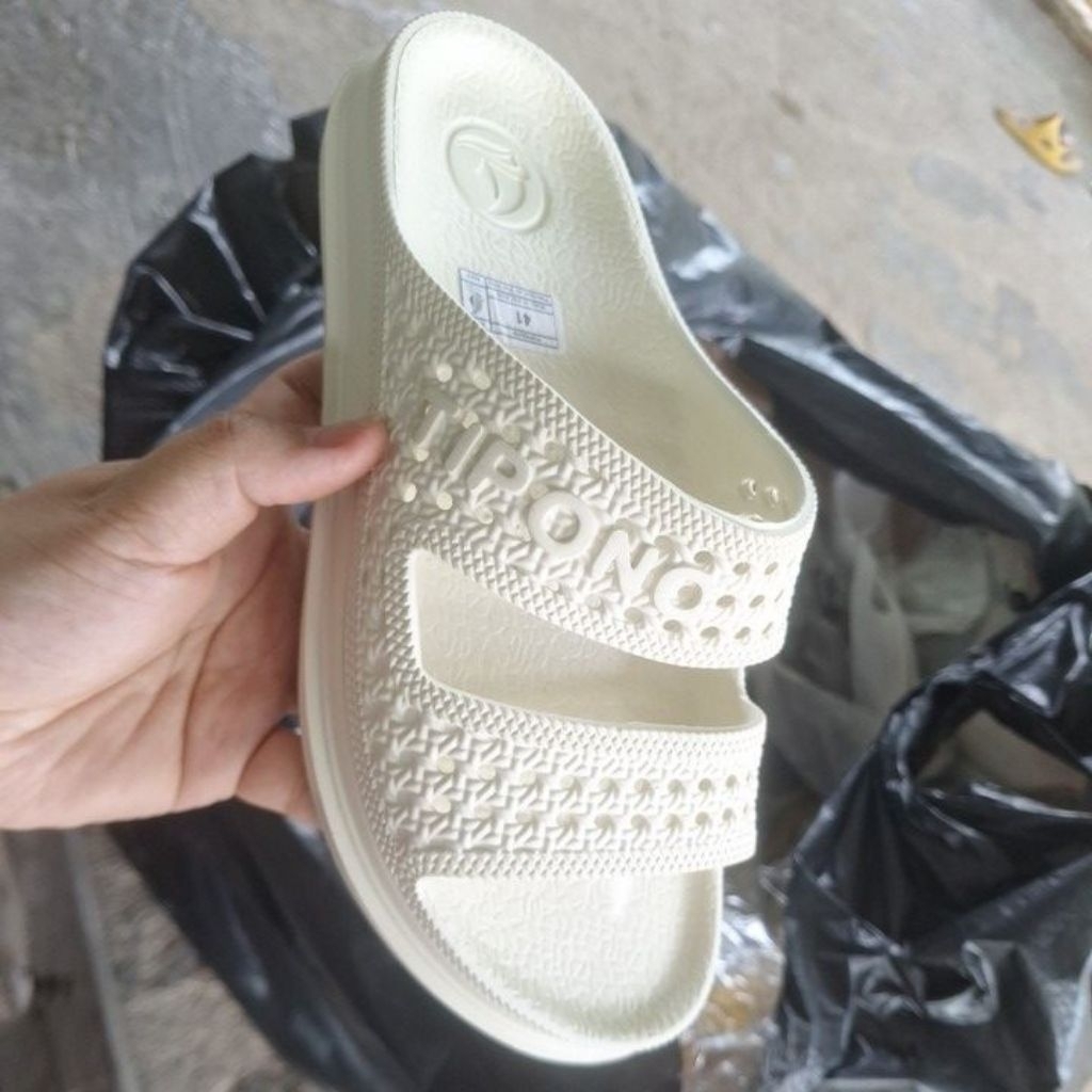Dép Tipono đơn giản chống trơn trượt size 41
