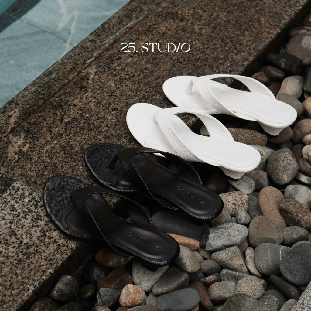 25 STUDIO (Form bé tăng size) Guốc xỏ ngón đế xuồng cao 5cm Janet Heels