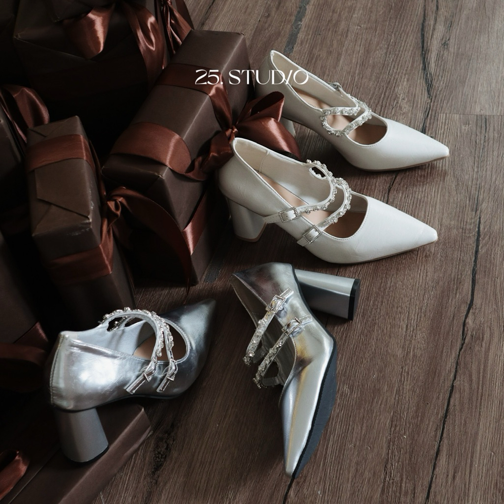 25 STUDIO Giày cao gót bít mũi hai quai đính đá cao 7cm Iris Heels