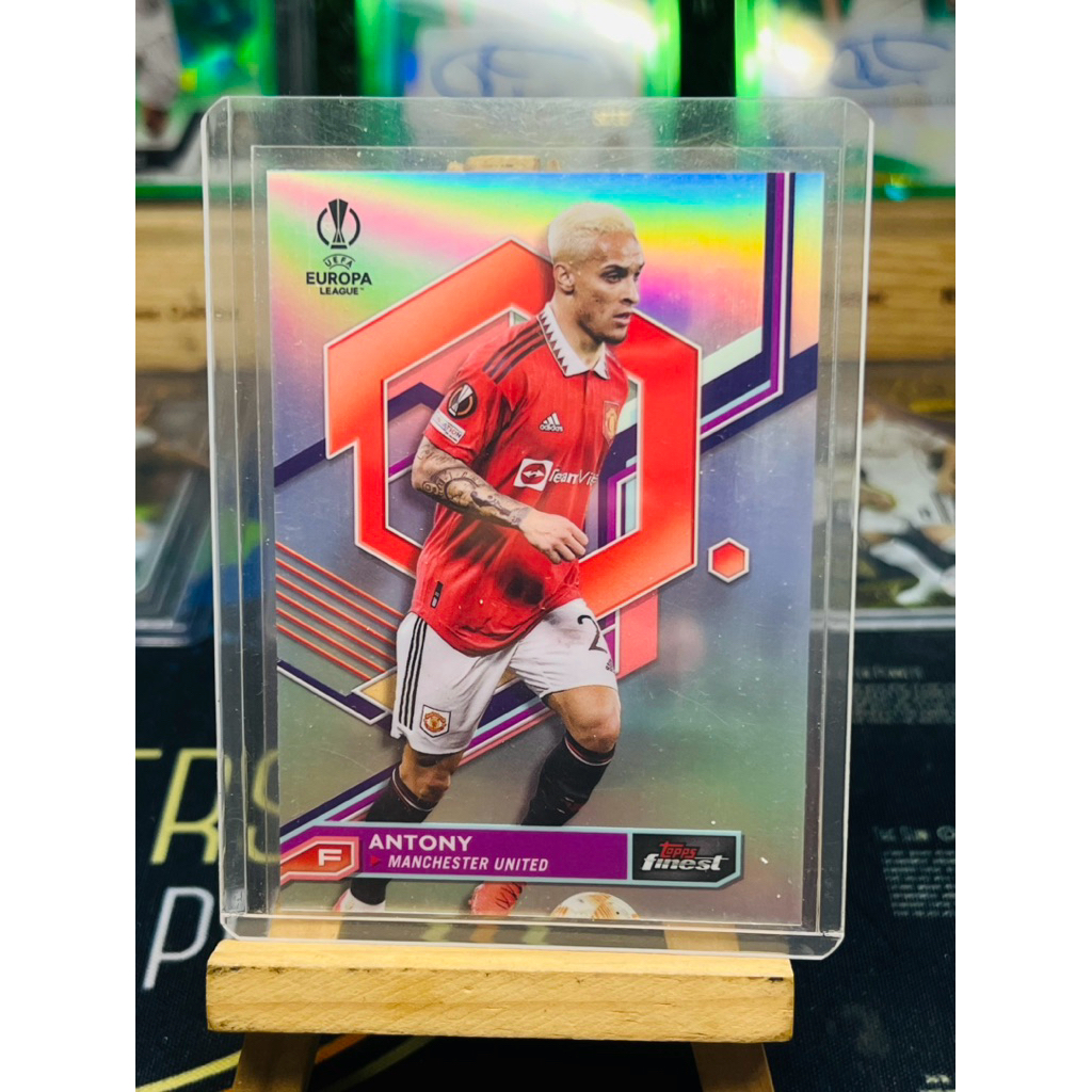 Thẻ bóng đá Antony Manchester United Refractor Topps Finest UCC 2022/23
