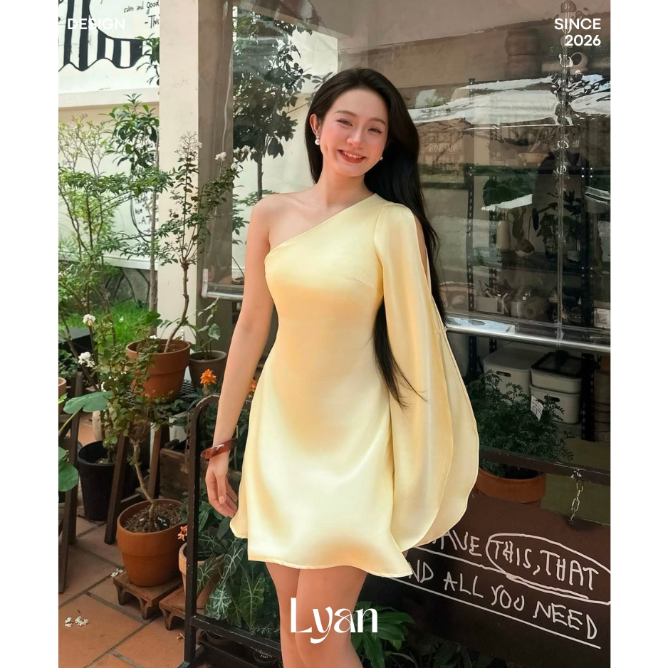 Đầm lụa dáng ngắn 1 tay nút ngọc điệu đà, đầm lụa lệch vai tay xòe đính nút ngọc sang chảnh - LYAN D