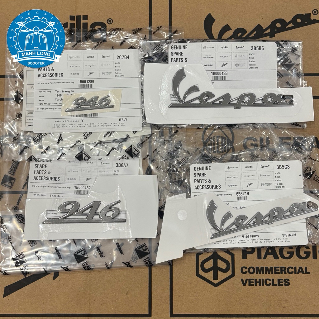 Tem logo vespa 946 dán cốp sau mặt trước xe vespa