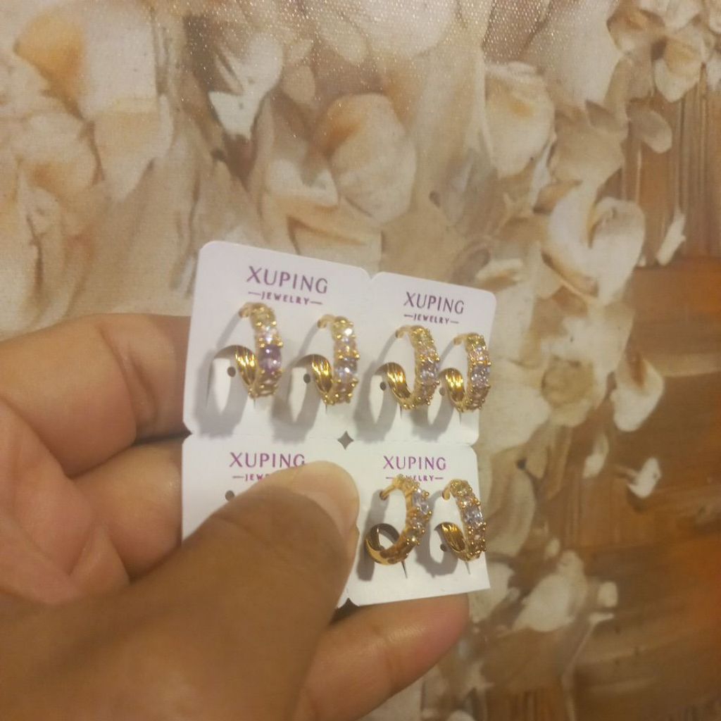 bông tai xuping đá màu titan xi vàng cao cấp