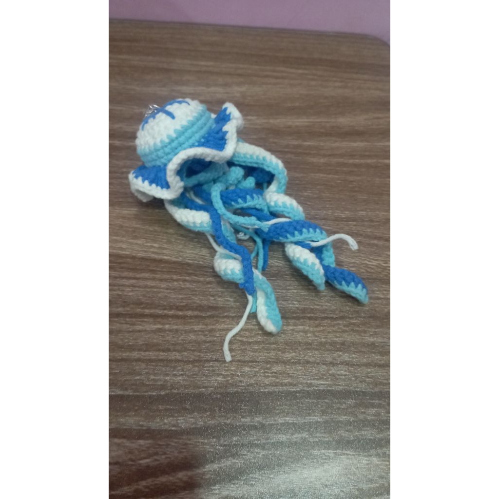 móc khóa len con sứa biển