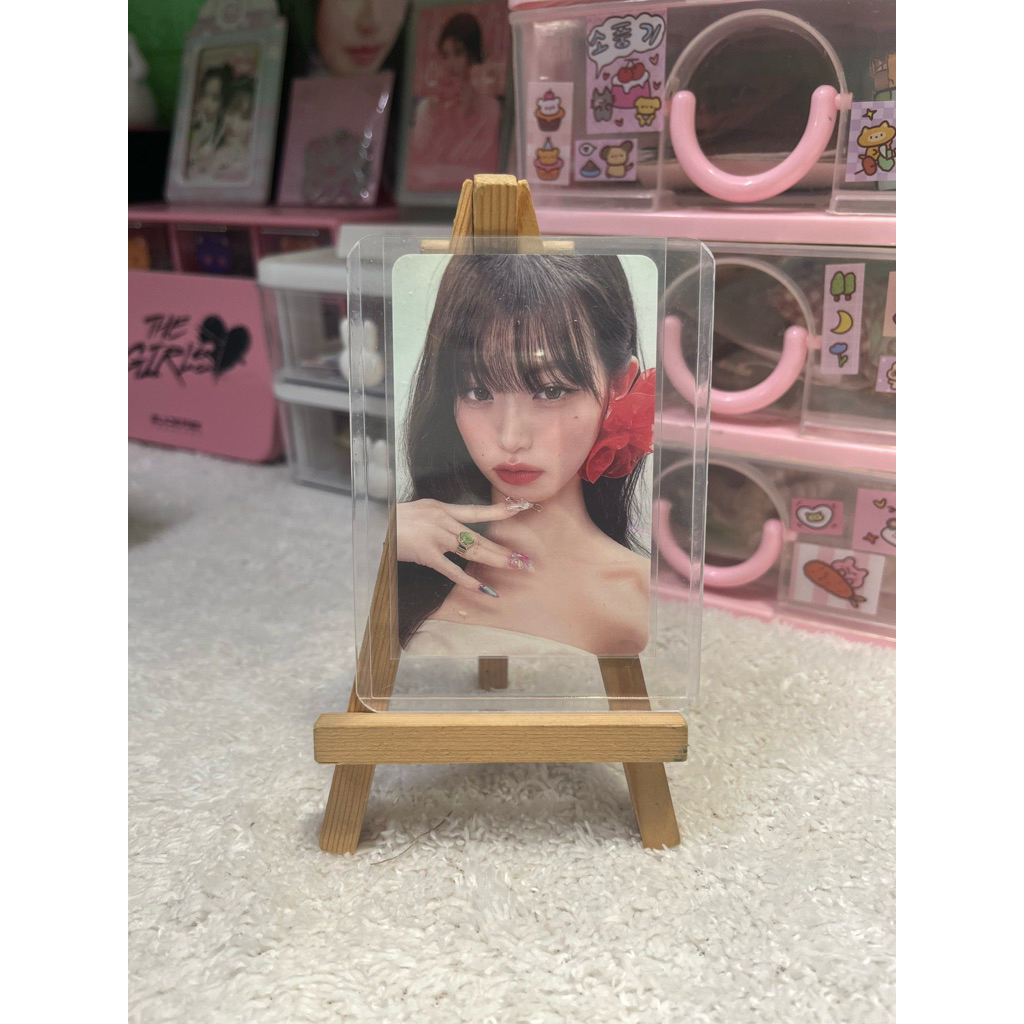 card off Jang Wonyoung