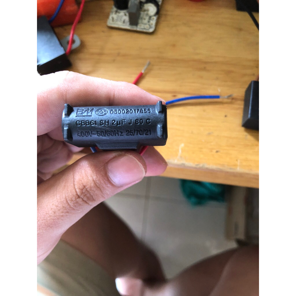 (1 con) Tụ quạt 2uF B.M chính hãng tụ bầu 2uF 400V có tai bắt ốc