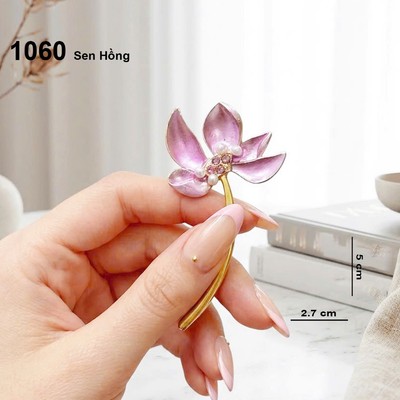 GOTI Phụ Kiện Thời Trang Cho Nữ Kiểu Ghim Cài Áo Hình Cành Hoa Sen Hồng Thanh Lịch 1060