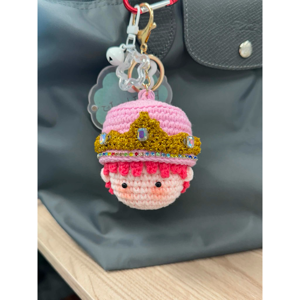 Móc khoá Búp bê len GD - MAMA 2025 outfit edition (handmade)