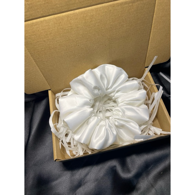 [ kèm hộp như ảnh ] srunchies màu trắng size to ( dây cột tóc , phụ kiện tóc nữ , srunchies )