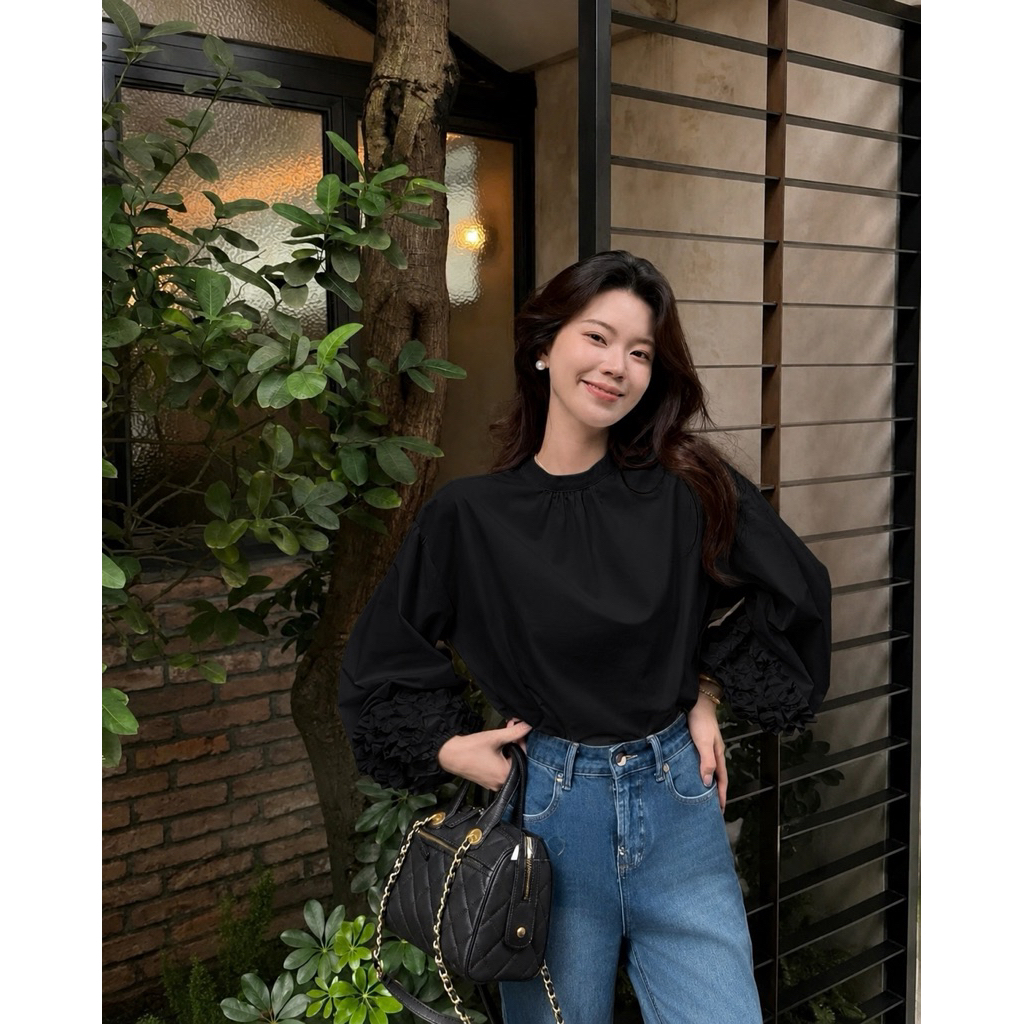 Áo sơ mi cổ trụ dài tay bồng phối bèo tầng bo chun by Cimie Closet