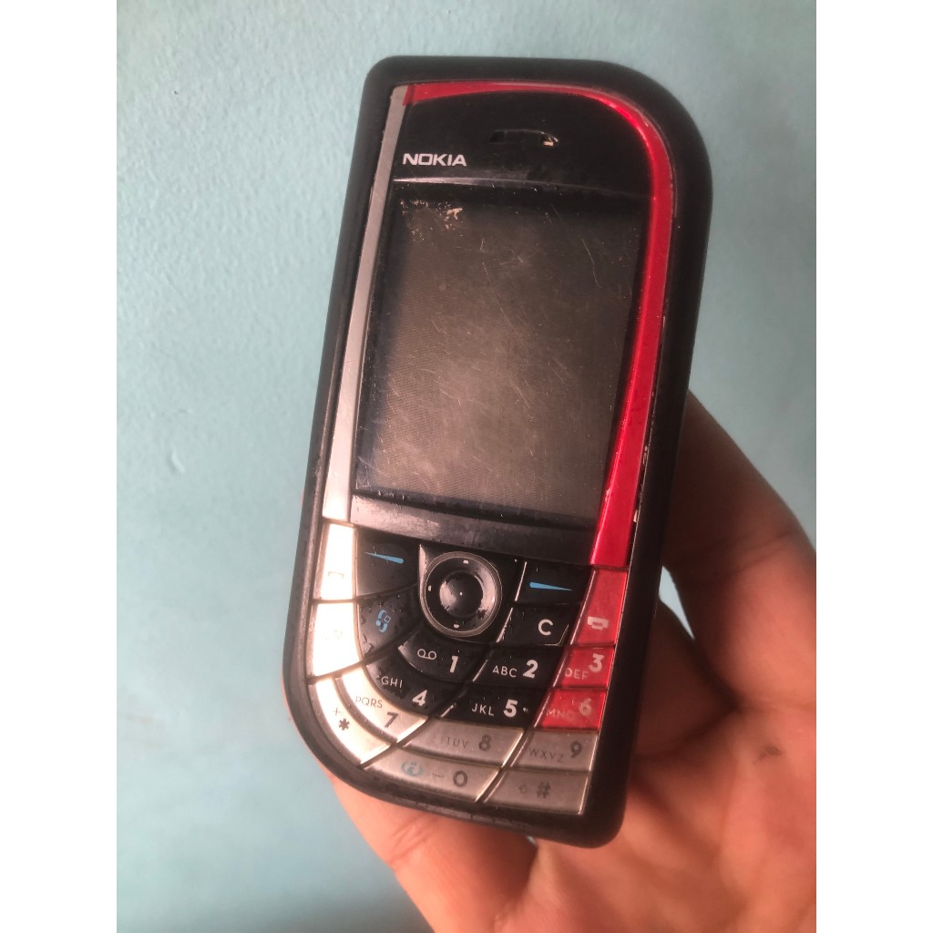 nokia 7610 red