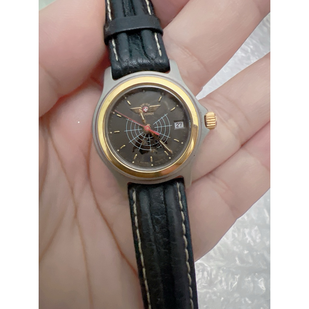 đồng hồ Thụy nữ hiệu air force quartz