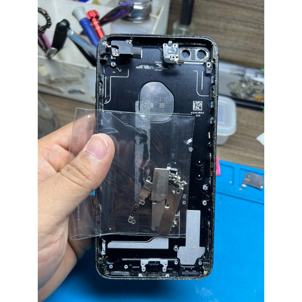 Vỏ sường cũ ip 7plus dùng để dựng máy.