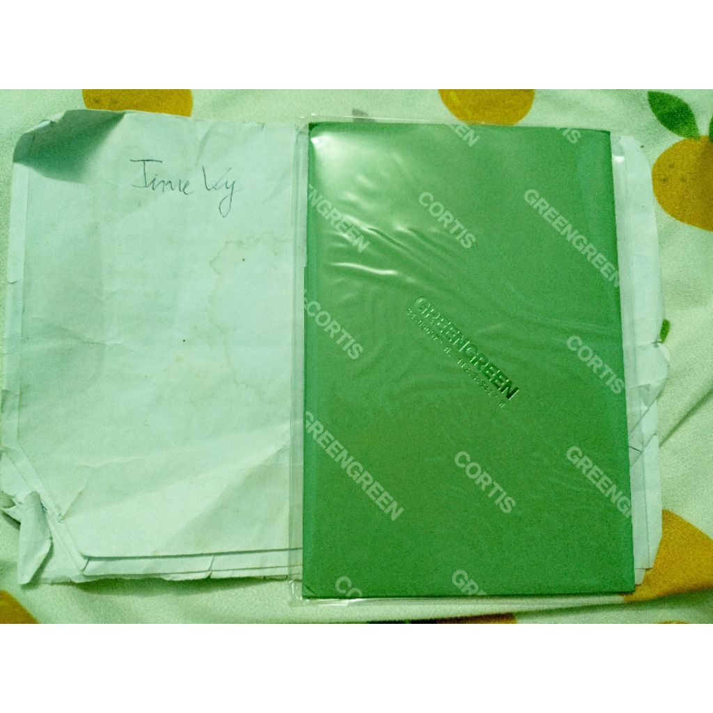 Album seal weverse portrait B ver greengreen cortis