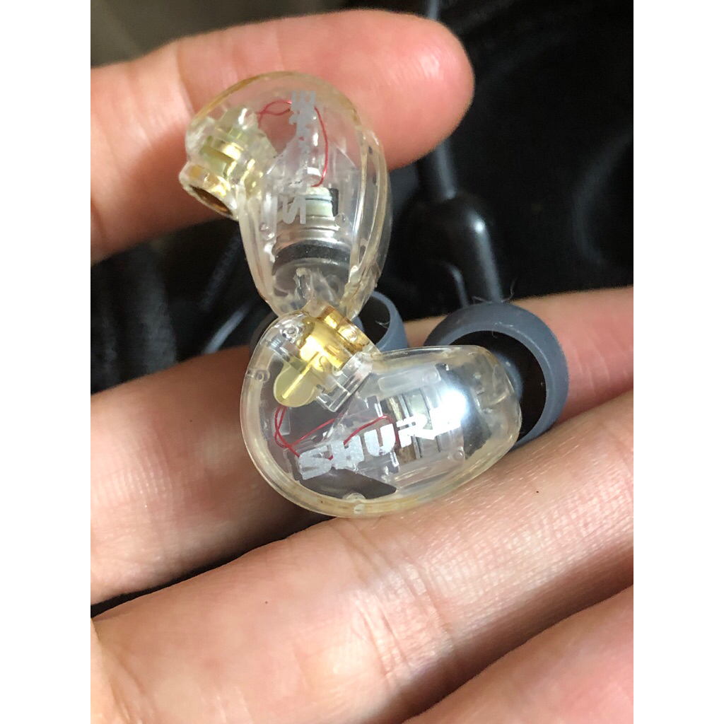 tai Shure SE215 chính hãng cả 3.5 và modun Bluetooth used bãi đã sử dụnga