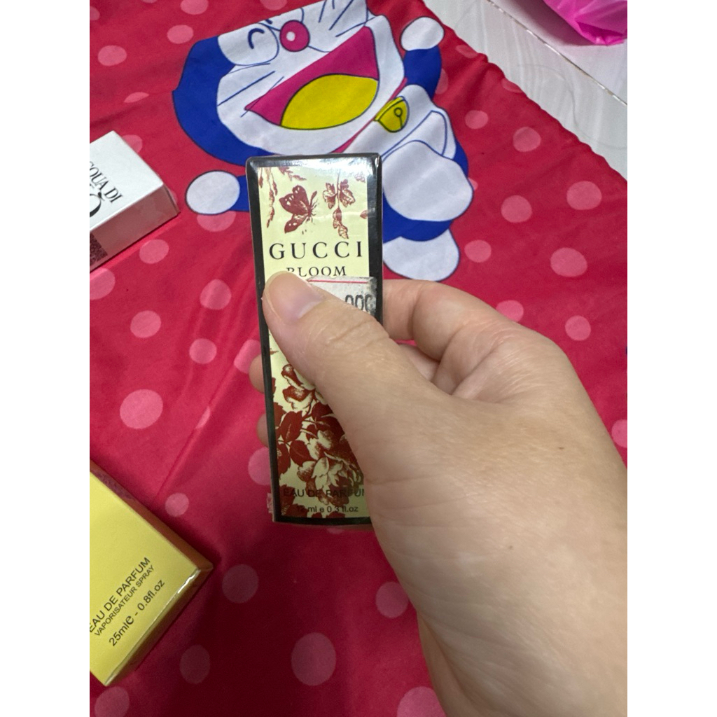 Tinh dầu thơm dạng lăn Gucci Bloom