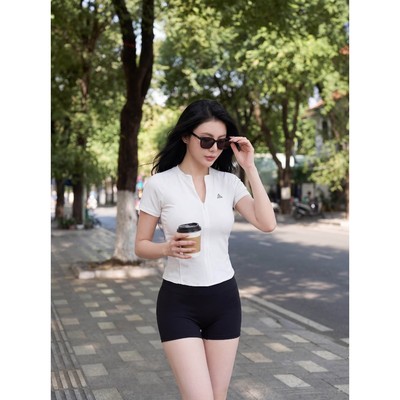 Bộ đồ tập gym, yoga, pilates nữ Fitme áo thun Soft trắng, quần legging đùi đen Glow cạp cao nâng mông