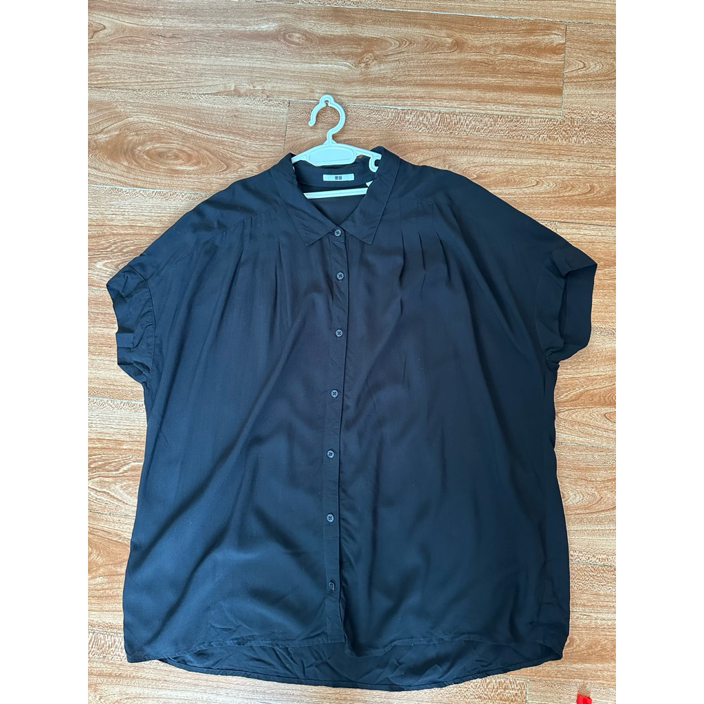 Thanh lý áo rayon Uniqlo Auth M