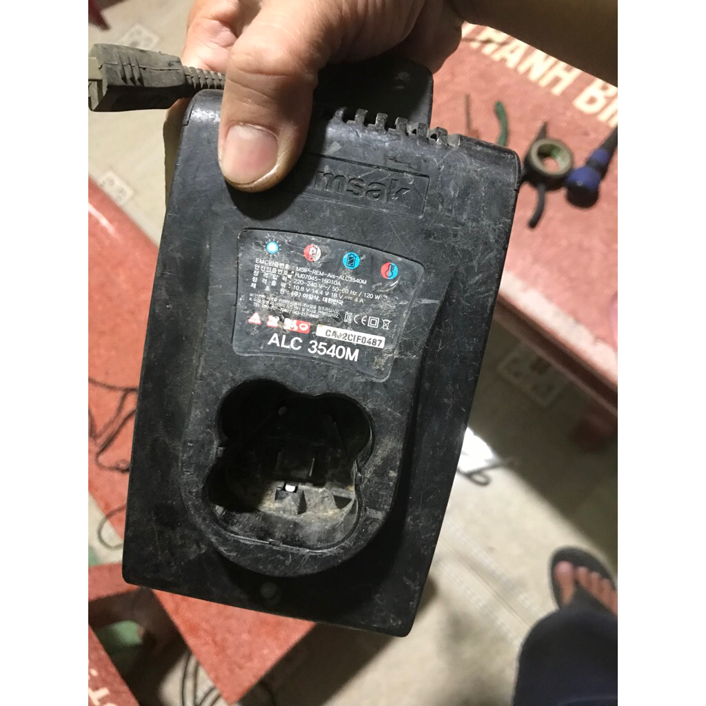 Sạc Aimsak chọt điện 100v lên đèn 150k,