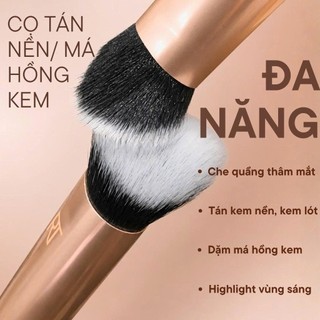Cọ Đánh Nền Lỏng Má Hồng Kem RT Real Techniques Triangular Sloped Foundation Brush R105