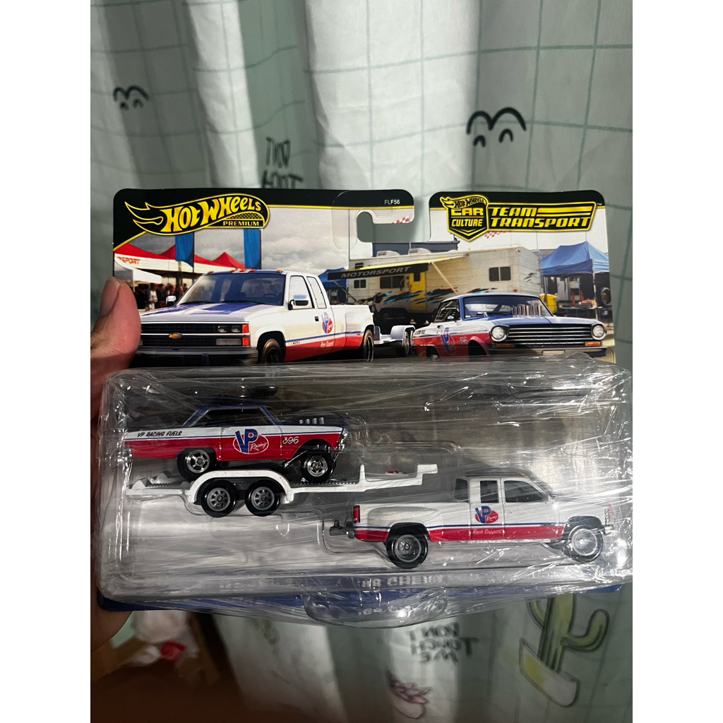 Xe Hot Wheels Team Transport Đội Chevy Nova