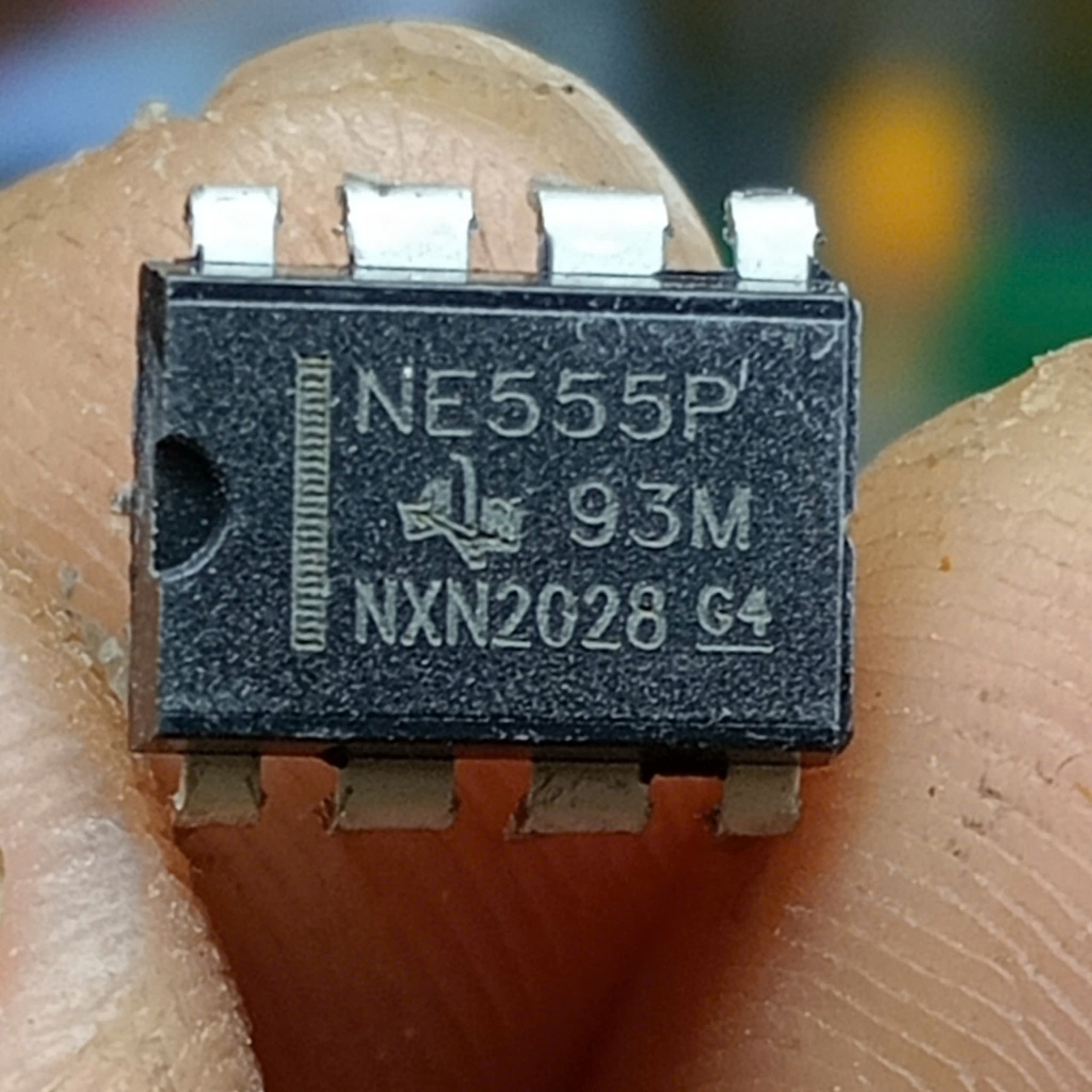 5 Con" IC NE555P – IC TIMER TẠO DAO ĐỘNG, TẠO XUNG DIP-8 HÀNG MỚI MSP:237