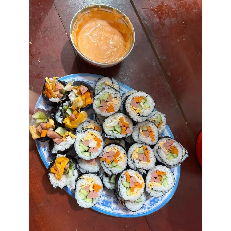 Kimbap Ú Béo - Kimbap Hàn Quốc Truyền Thống (Thịt gà phô mai)
