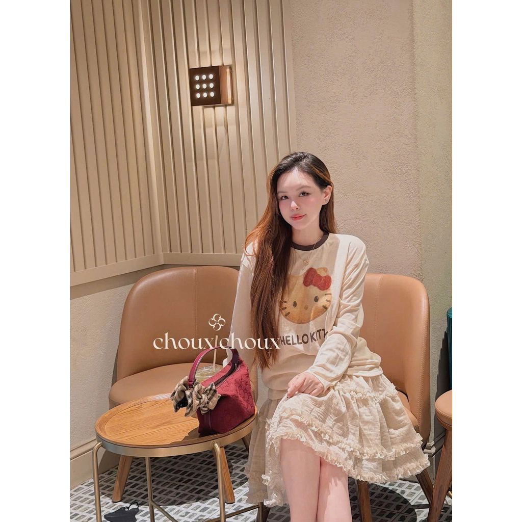 Áo Thun Giấy Kitty Nơ Đỏ L1