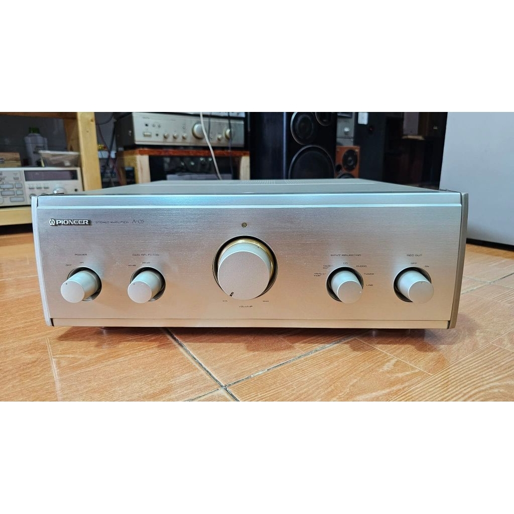 Amply Pioneer A-05 bãi Nhật nguyên zin đẹp xuất sắc