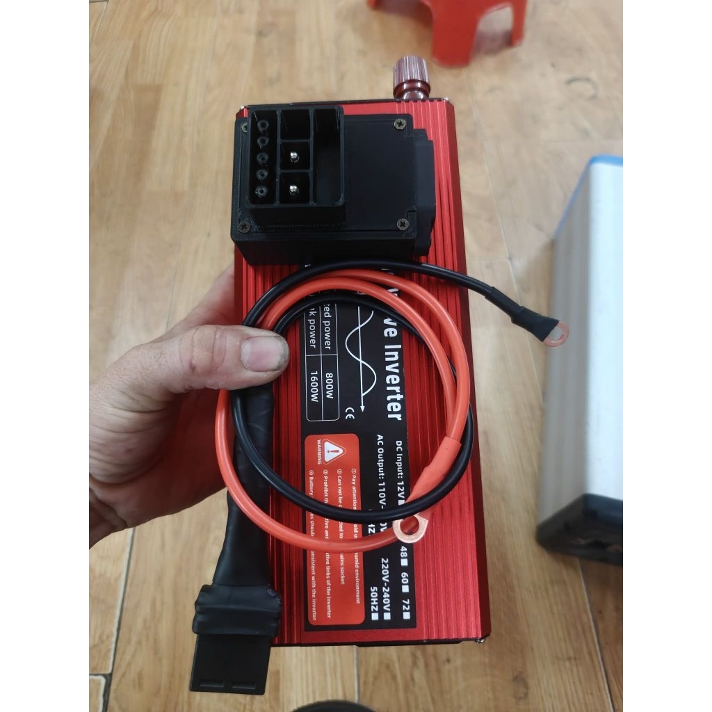 Dock SẠC và LẤY NGUỒN pin 1.5 của Vinfast. Kích lên 220v sử dụng. Ae xem video, mô tả sản phẩm