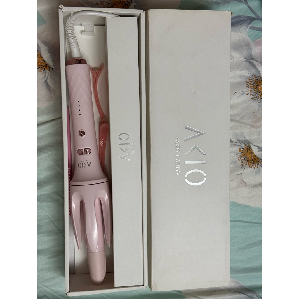 Pass máy uốn tóc xoăn tự động AKIO Beauty