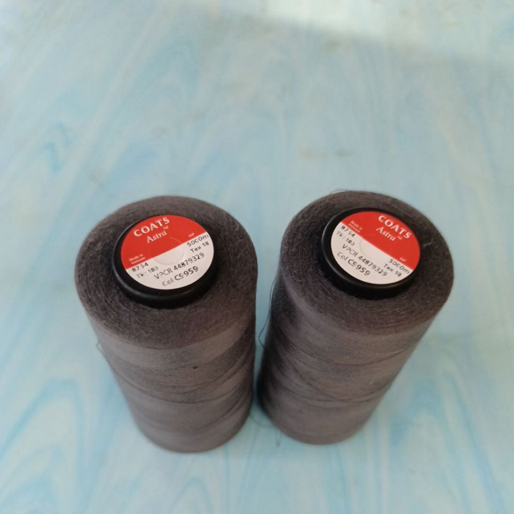 Chỉ vắt sổ/ may vải mỏng Coats tex 18 màu xám đậm cuộn 5000m