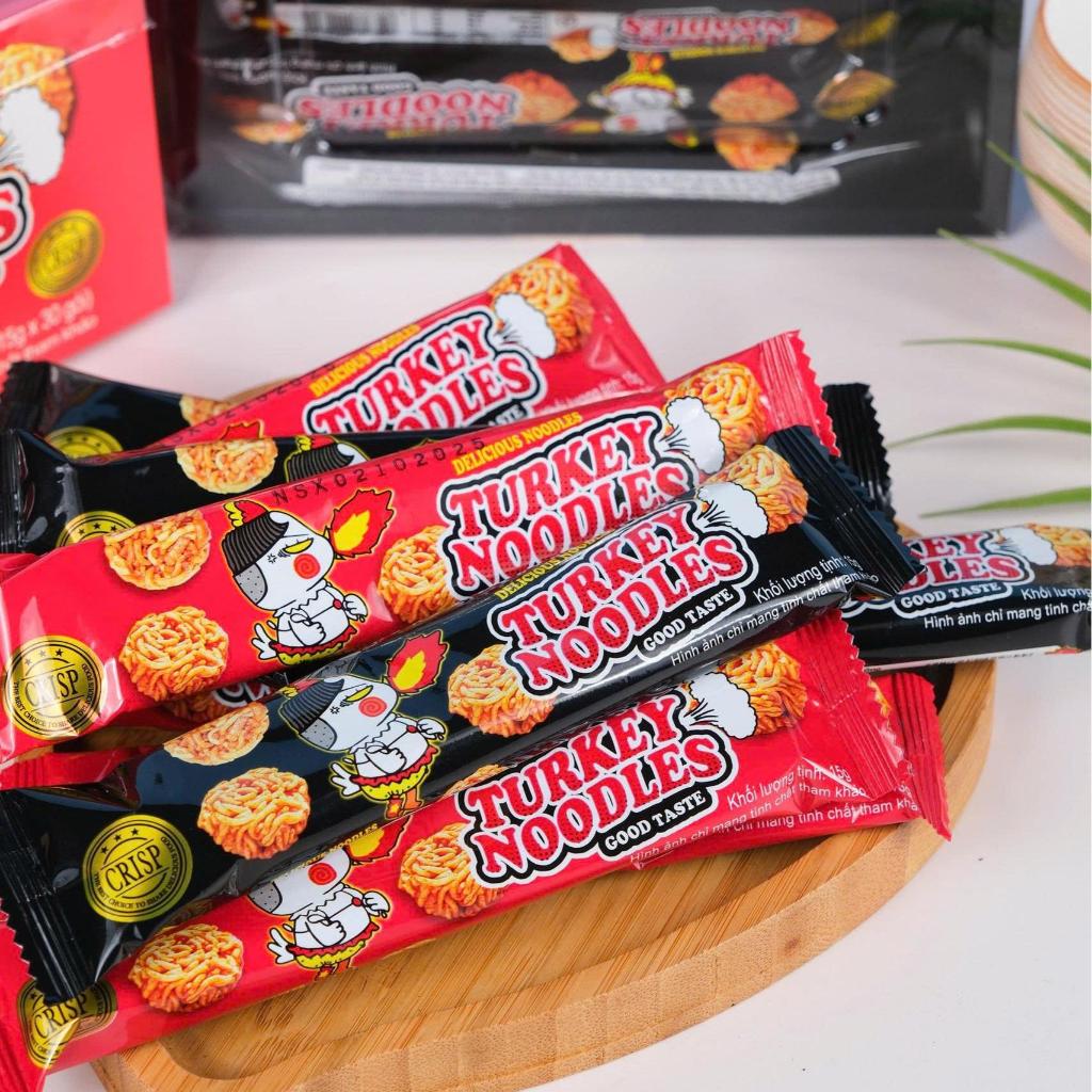 Turkey Noodles Snack Mì Viên vị gà cay Thái Lan 15g Hộp 30 gói