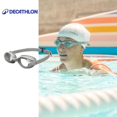 Kính bơi tròng kính trong suốt DECATHLON 100 ready màu xám mã 8917876