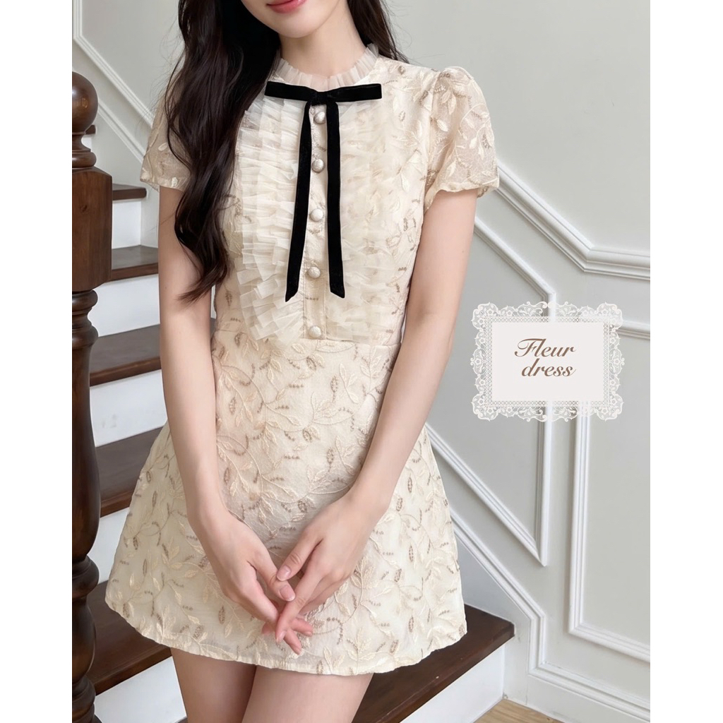 Fleur Dress - Đầm ren phối bèo và nơ tiểu thư | URI STUDIO