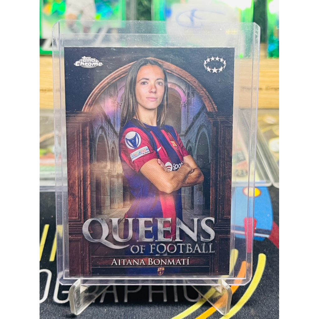 Thẻ bóng đá Aitana Bonmati Barcelona Queens of Football Topps Chrome 2024/25