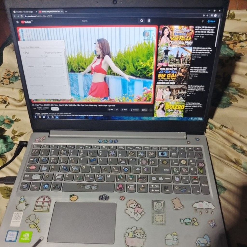 Laptop lenovo 81mv vỏ bạc cao cấp đời mới vga mx110 2gb vram=2 gt 730 i5 8265u mạnh= i7 ssd mượt