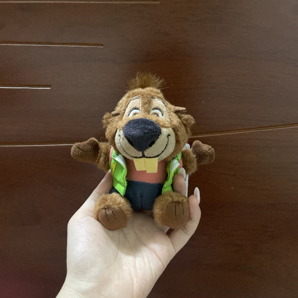 [SẴN] Móc khoá Hải ly Nibbles Maplestick | Zootopia 2, Móc khoá Disney Resort, Móc khoá treo túi xác
