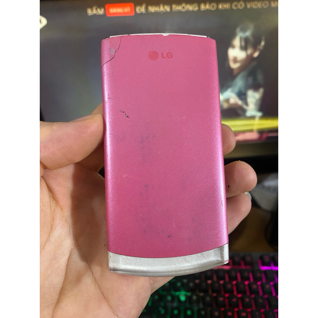 Xác LG GD580 không thấy lên gì, không bin đủ nắp..