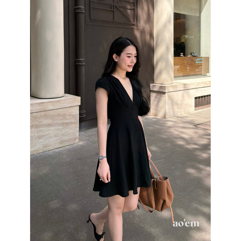 AO'EM STUDIOS | DREAMER DRESS - Đầm nữ cổ V ôm eo tay ngắn chữ A
