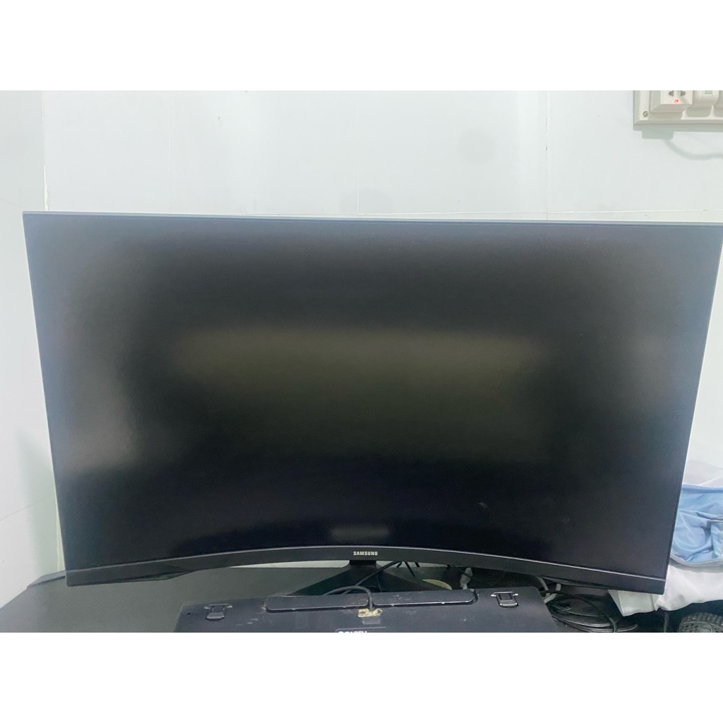 Màn hình samsung 32in cong 165hz