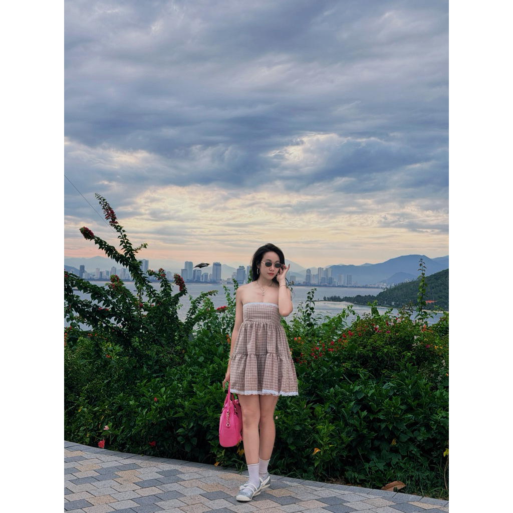 [Imperfect] Đầm Caro Linen viền ren