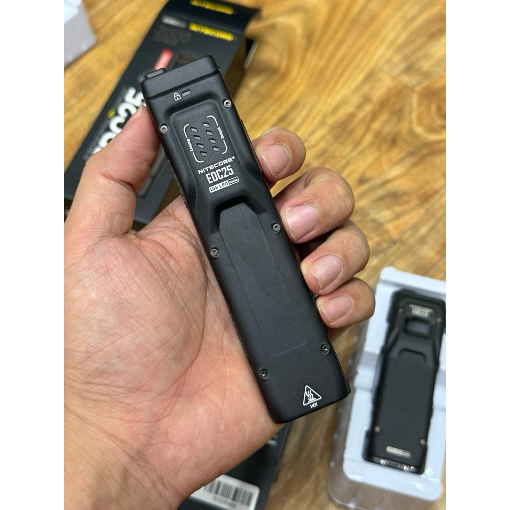 Đèn pin soi cua Nitecore EDC25, vô địch về giá và chất lượng, độ sáng cao 3100lm
