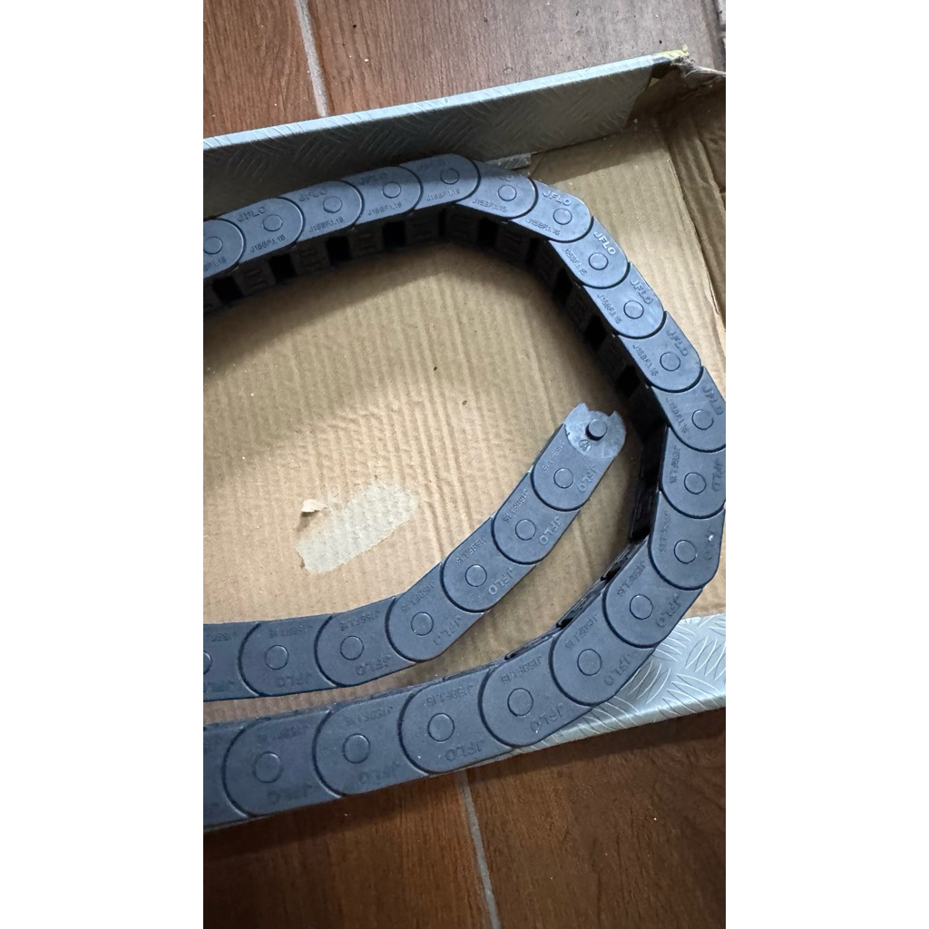Xích nhựa luồn dây điện 1m